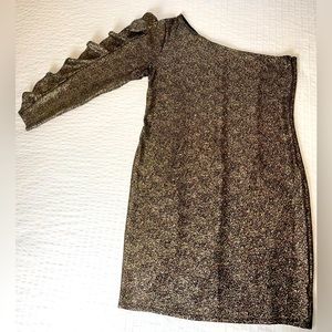 One shoulder long sleeve dress size XL.